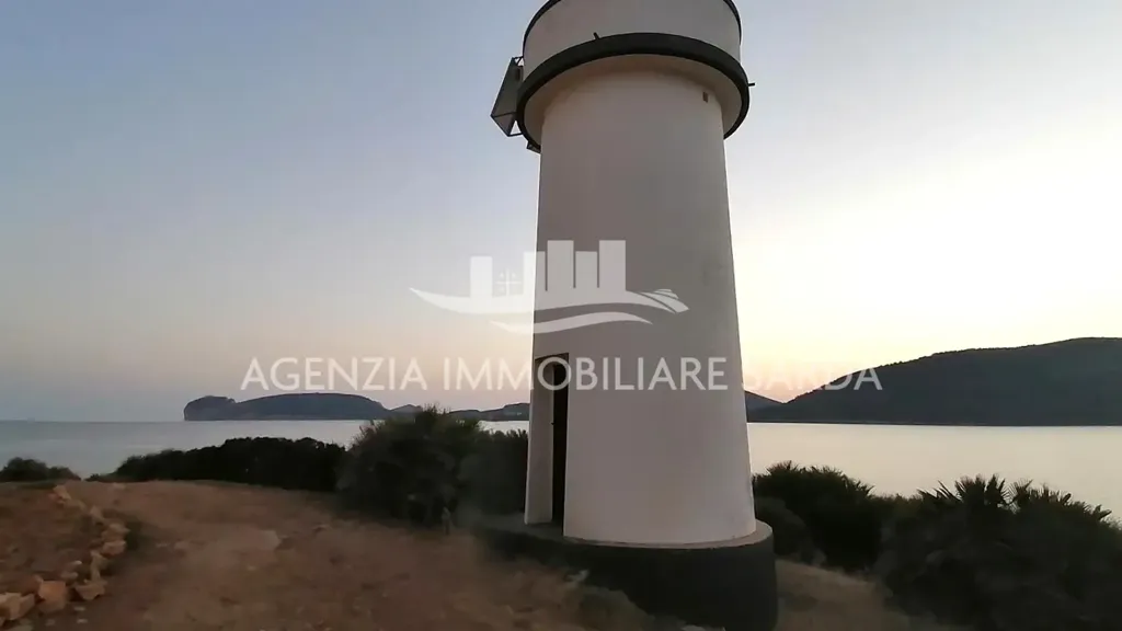 Villa with Seafront Potential in Alghero