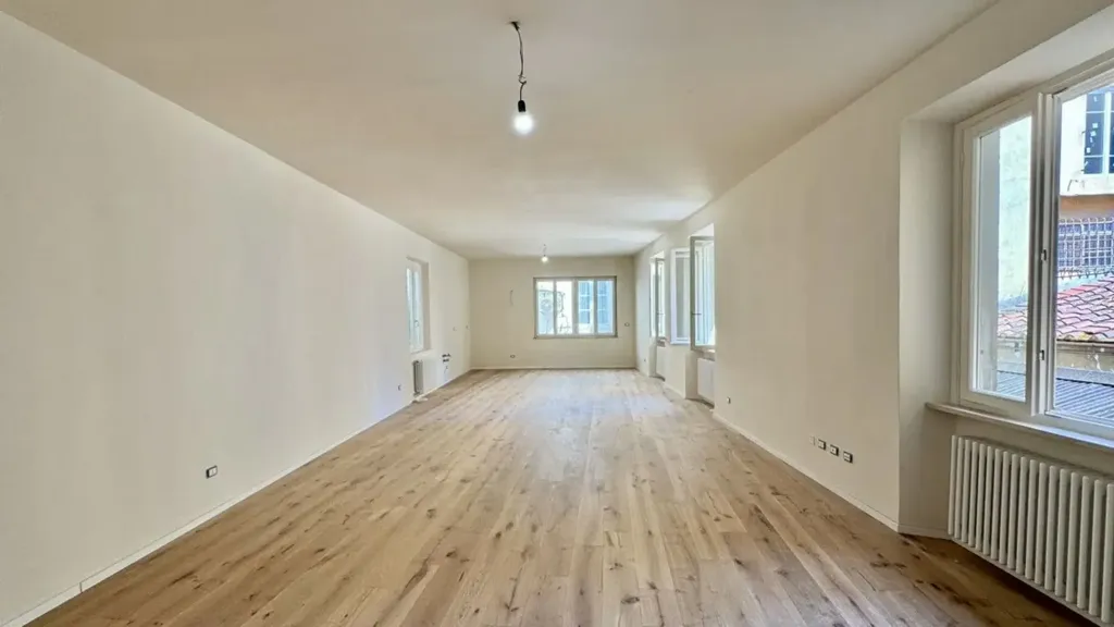 Pièces - Terraced House with Independent Access in Lucca