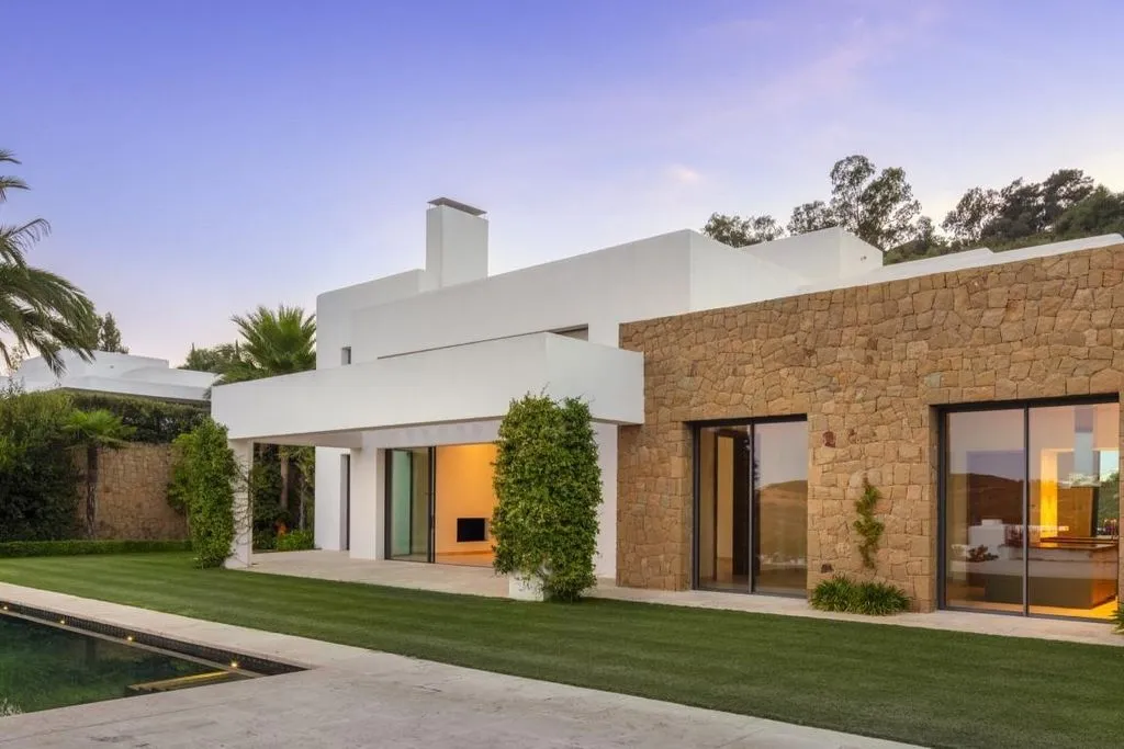 Piscina - Luxury Villa with Pool in Estepona