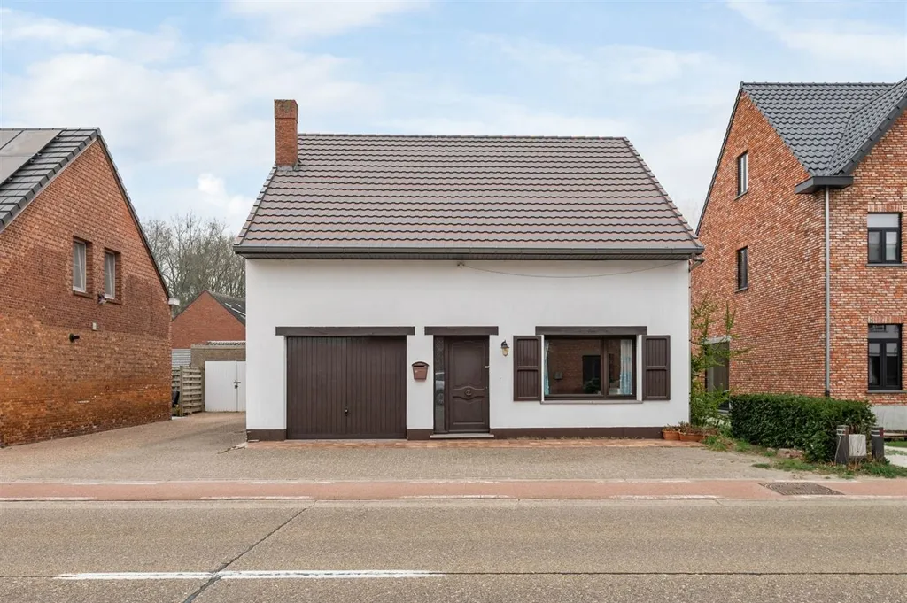 Välivaade - Renovatable Family Home with Veranda in Dessel