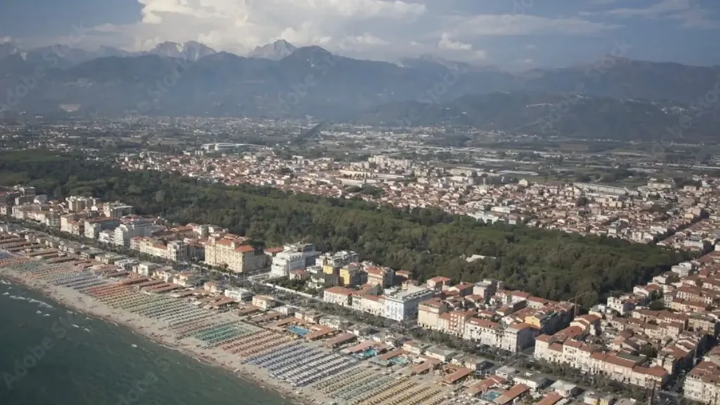 Luxury Villa to be Restructured in Viareggio