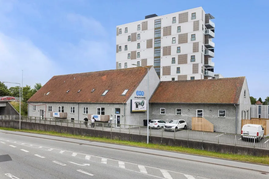 Välivaade - Office Space with Parking in Hjørring Centre