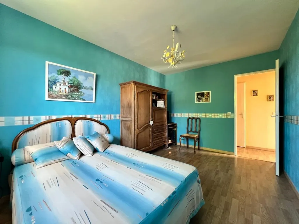 Chambres - Maison Familiale avec Terrasse à Chassieu