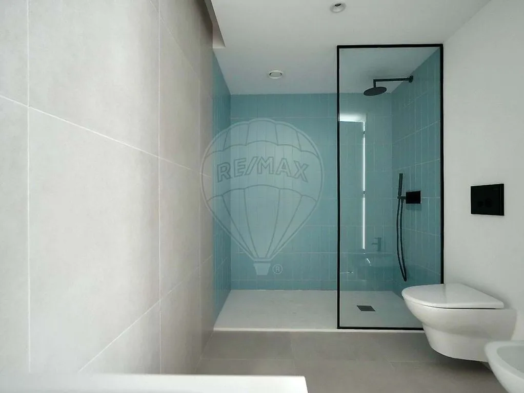 Bathrooms - Luxury Flat in Barreiro, Setúbal