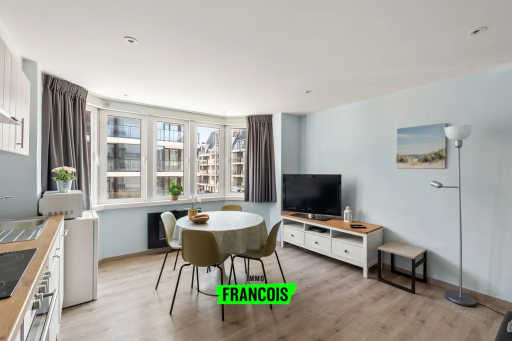 Söögituba - One-Bedroom Apartment with Seafront Access in Middelkerke