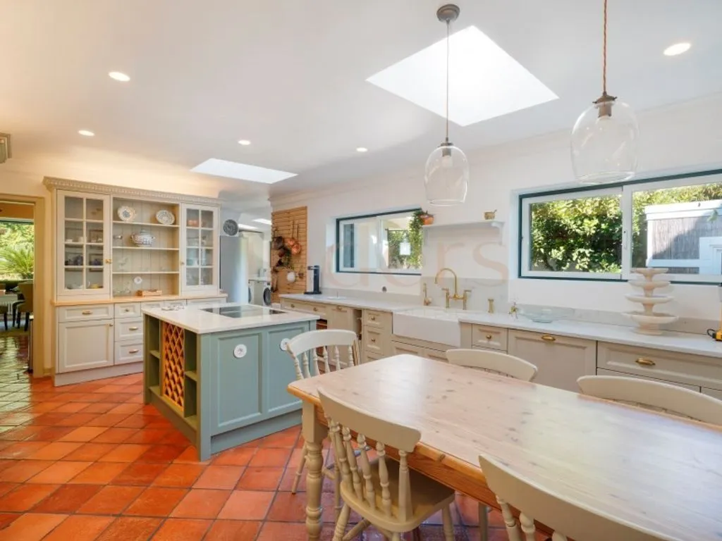 Cuisine - Luxury Villa with Pool in Birre, Cascais