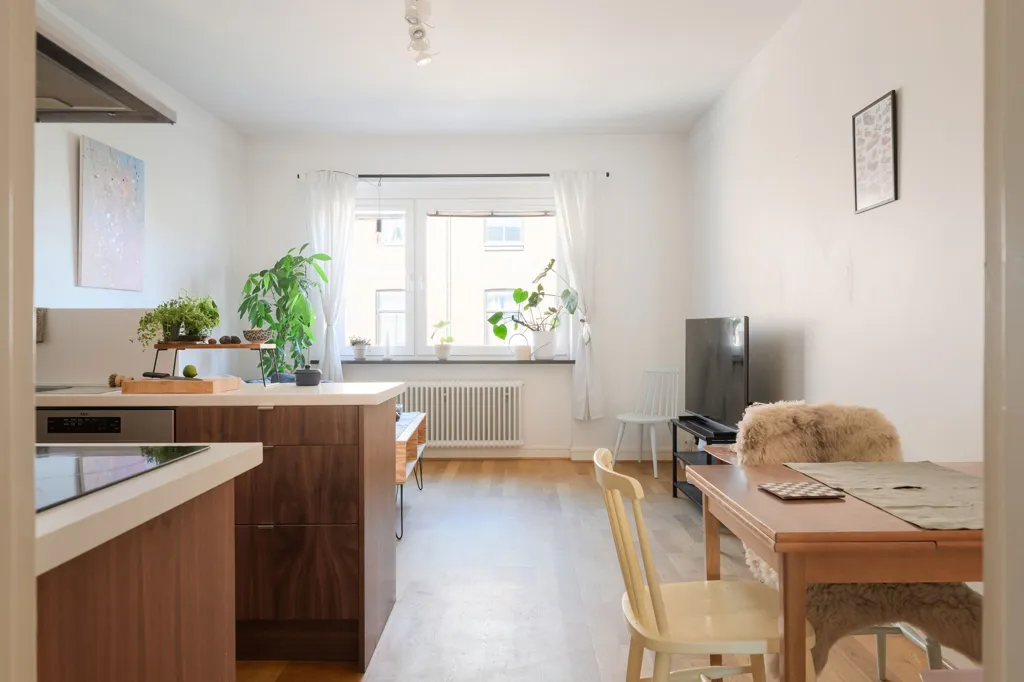 Cuisine - Open-Plan Apartment with Balcony in Malmö