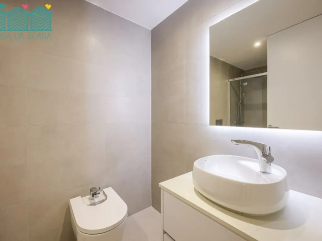 Salles de bain - Luxury 3-Bedroom Apartment in Aveiro