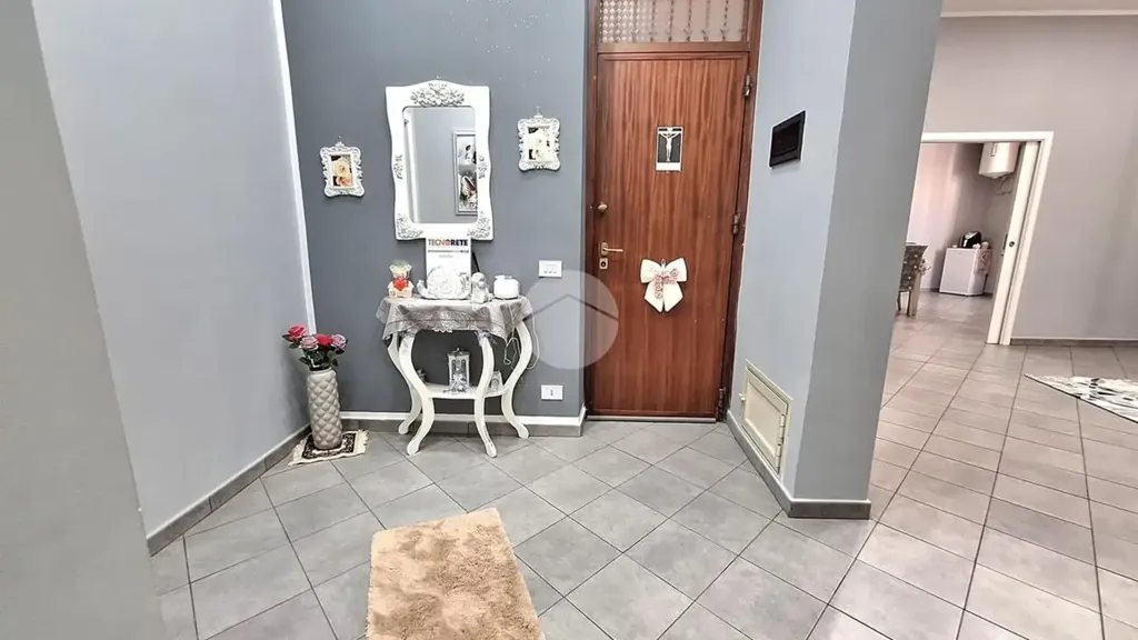 Entrée - Rear-Facing Apartment with Balcony in Palermo