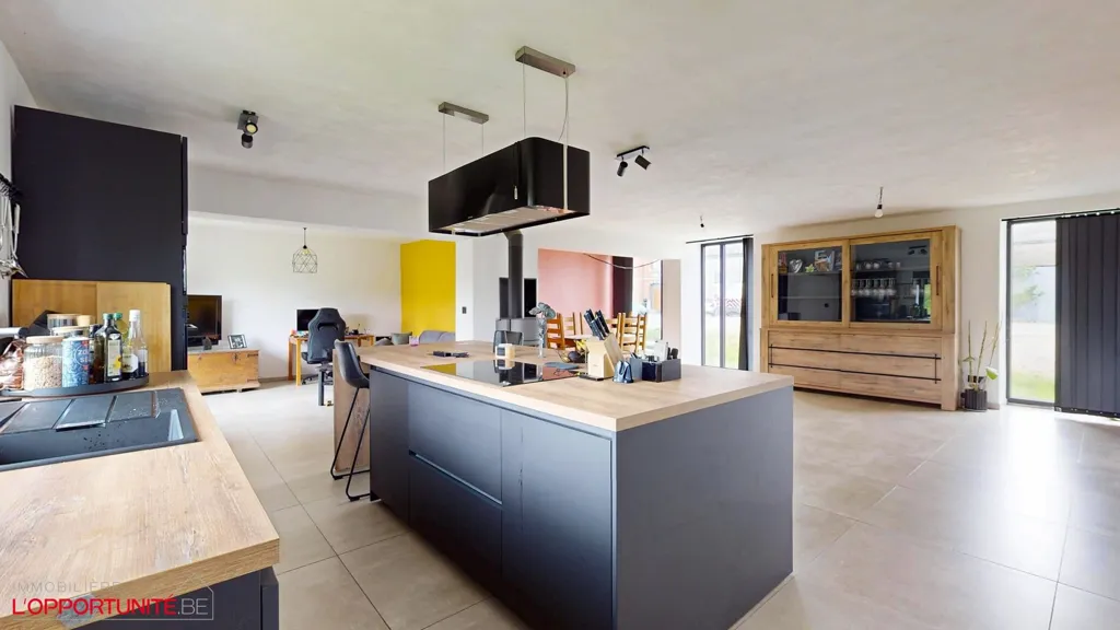 Kitchen - Renovated 3-Faced House in Romerée