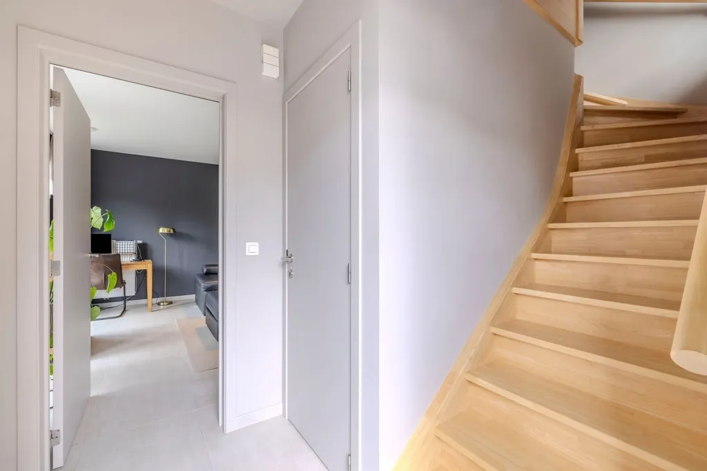 Pièces - Energy-Efficient House with Terrace in Itegem