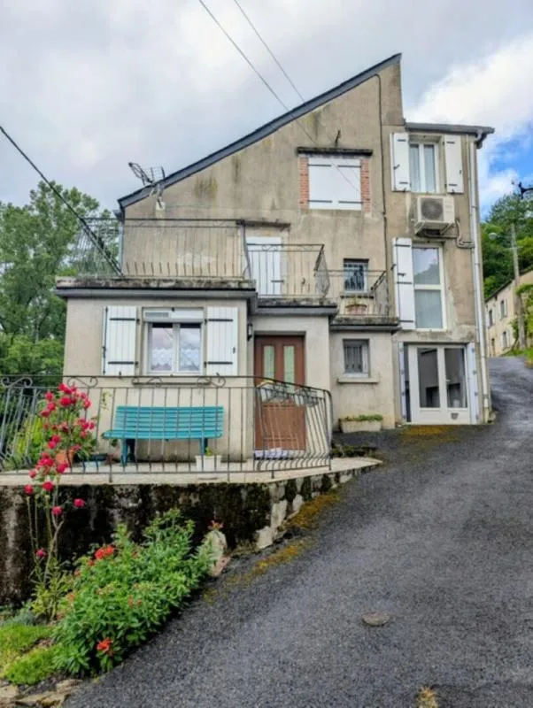 Außenansicht - Charming House with Pool Terrace in Village