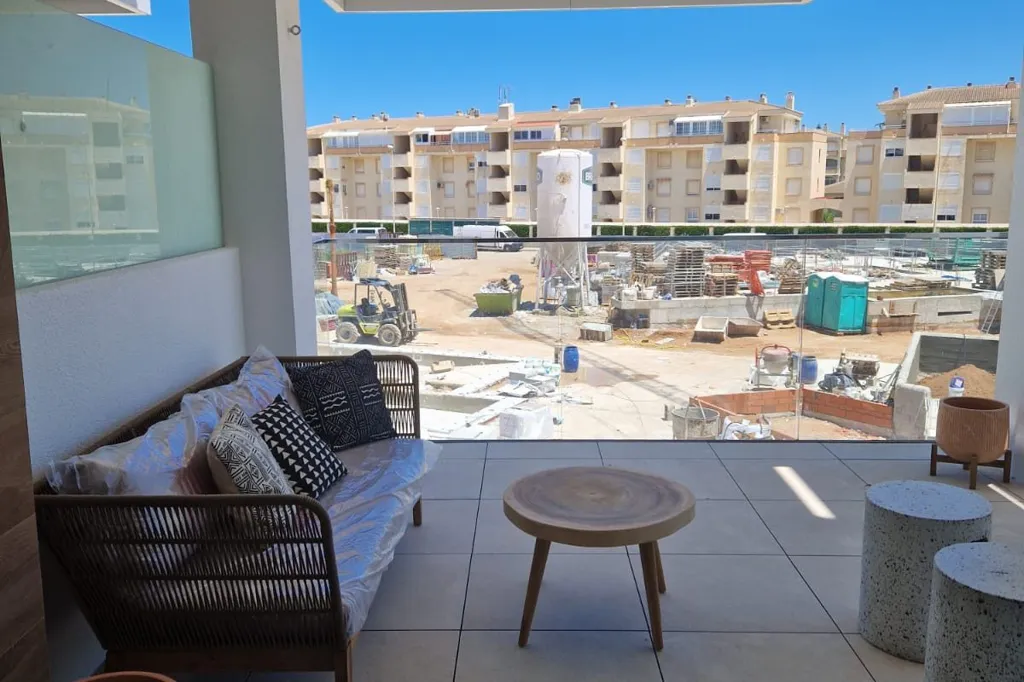 Rõdu - Seafront Apartment with Pool in Denia