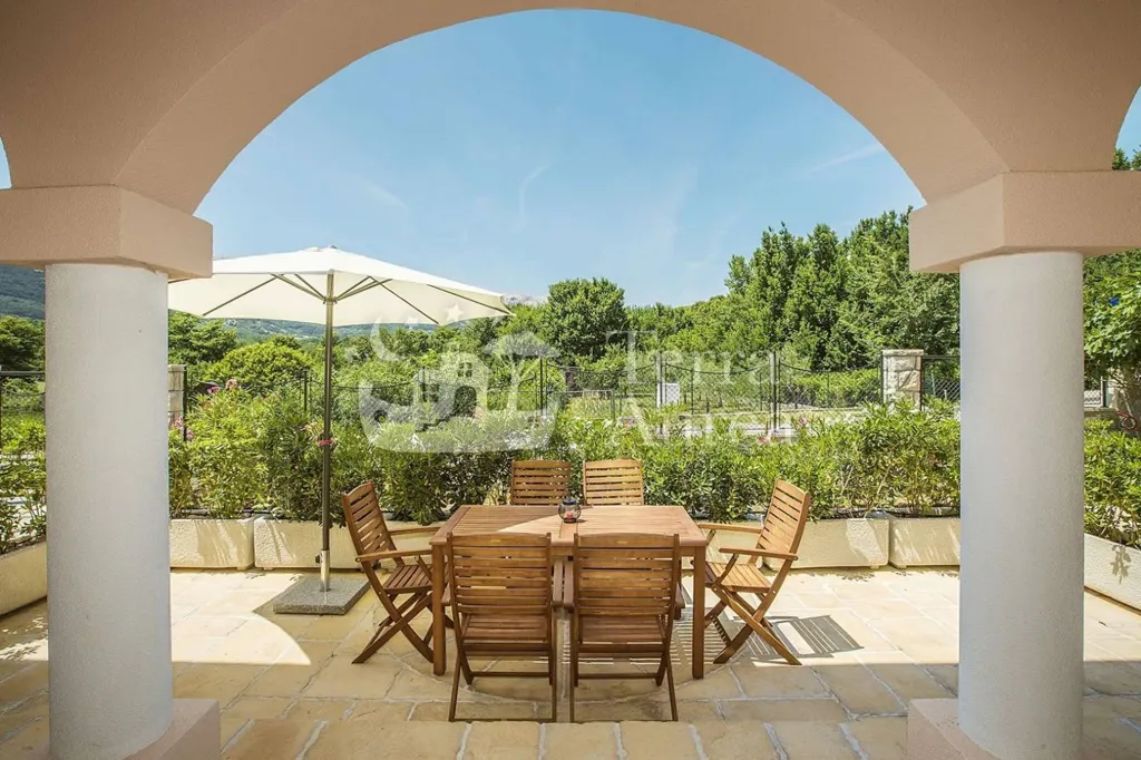 Terrazza - Villa with Pool and Apartments in Baška