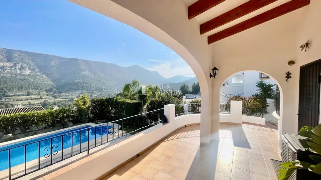 Terrass - Modern Villa with Panoramic Views in Pedreguer
