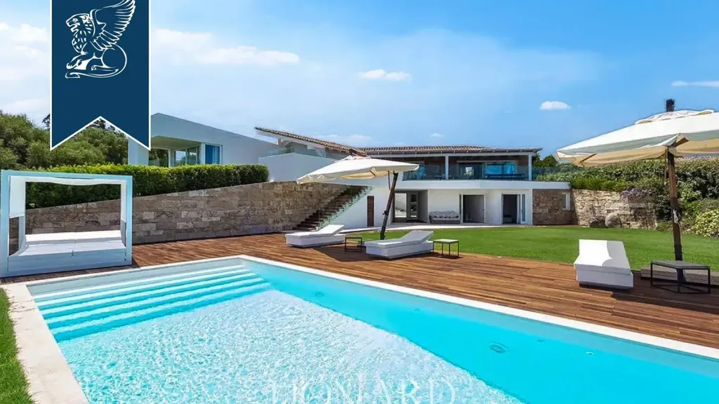 Piscine - Modern Villa with Sea View in Puntaldia, Sardinia