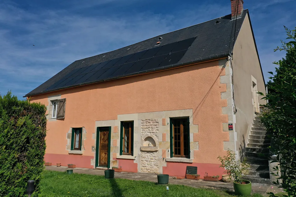 Extérieur - Maison des Années 1900 avec Jardin à Garchy