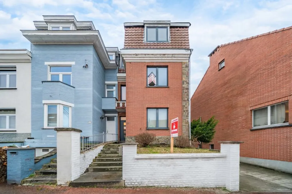 Exterior - Renovated 3-Fronted House in La Hulpe