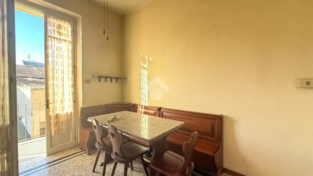 Söögituba - 3-Room Apartment with Balcony in Broni