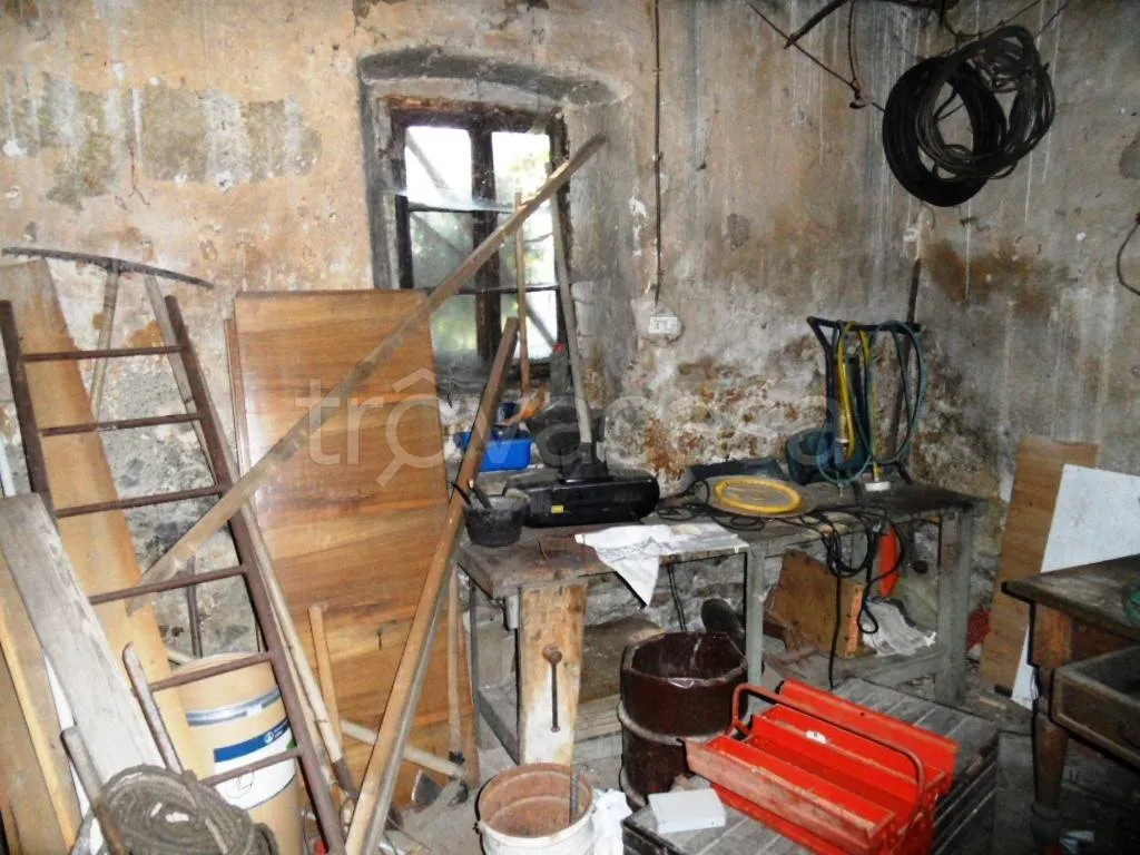 Buanderie - Rustic Property with Balcony in Colico