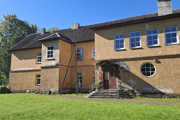 Esterno - Historic Courthouse with Garden in Palamuse