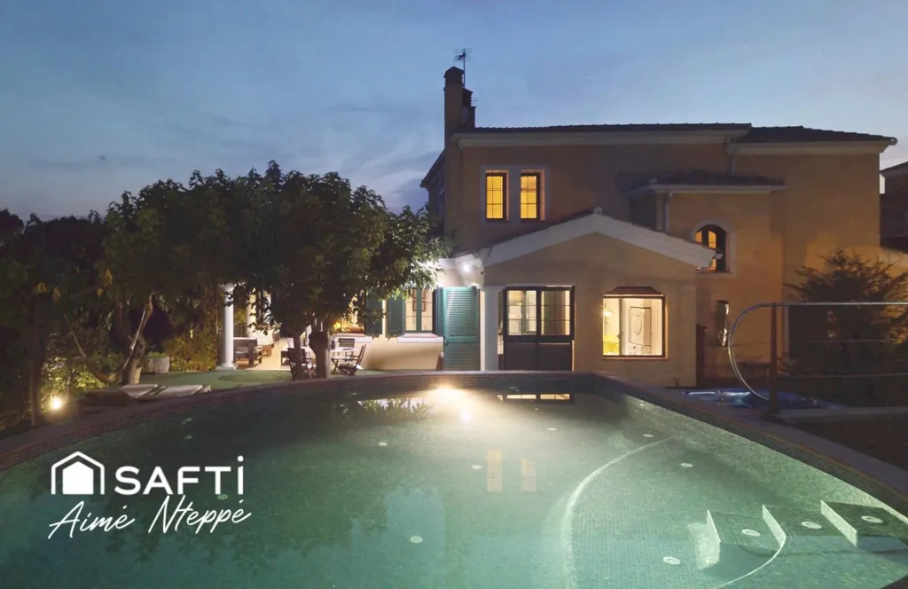 Piscine - Luxury Villa with Pool in Golf District, Girona