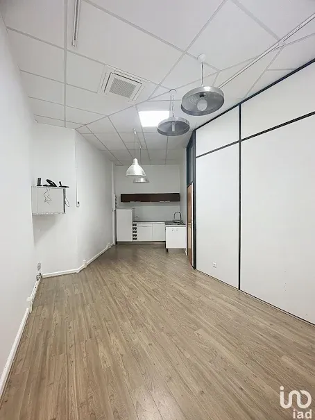 Kabinet - Office Space with Terrace in Limonest