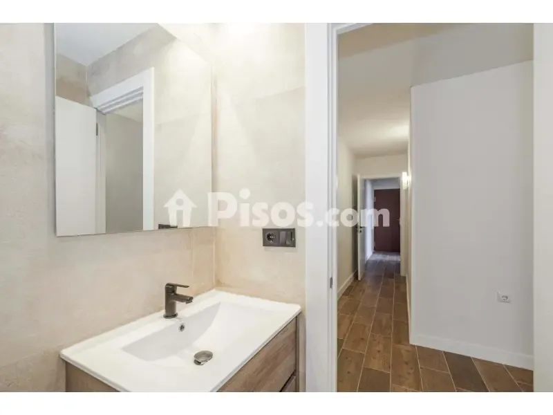 Salles de bain - Converted Flat with Two Apartments in Pino Montano