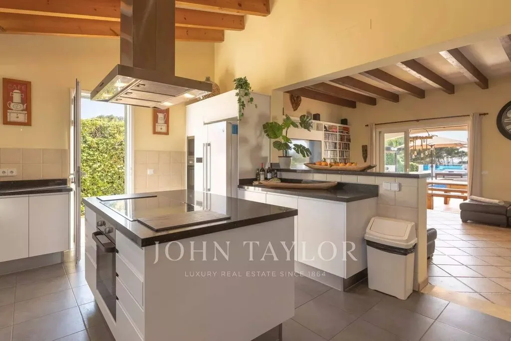 Cuisine - Luxury Villa with Private Pool in Binibèquer Vell