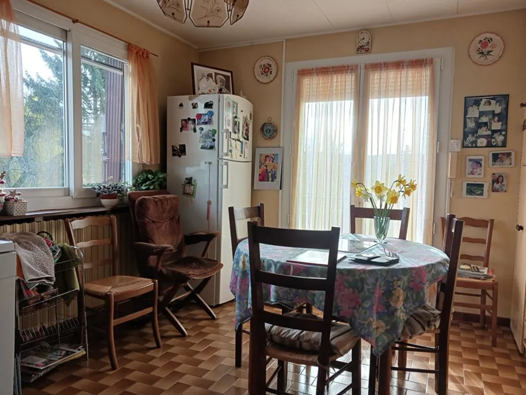 Sala da pranzo - 9-Piece House with Pool in Montain