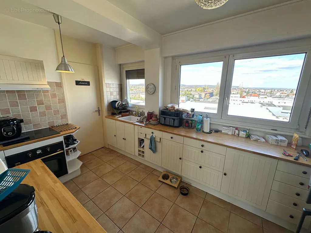 Cuisine - Appartement avec Vue Cathédrale au 6ème Étage à Metz