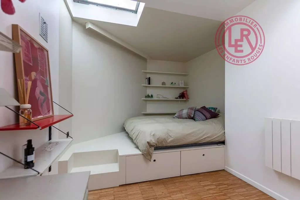 Chambres - Loft de 2 Chambres avec Hauteur sous Plafond dans le 9ème Arrondissement