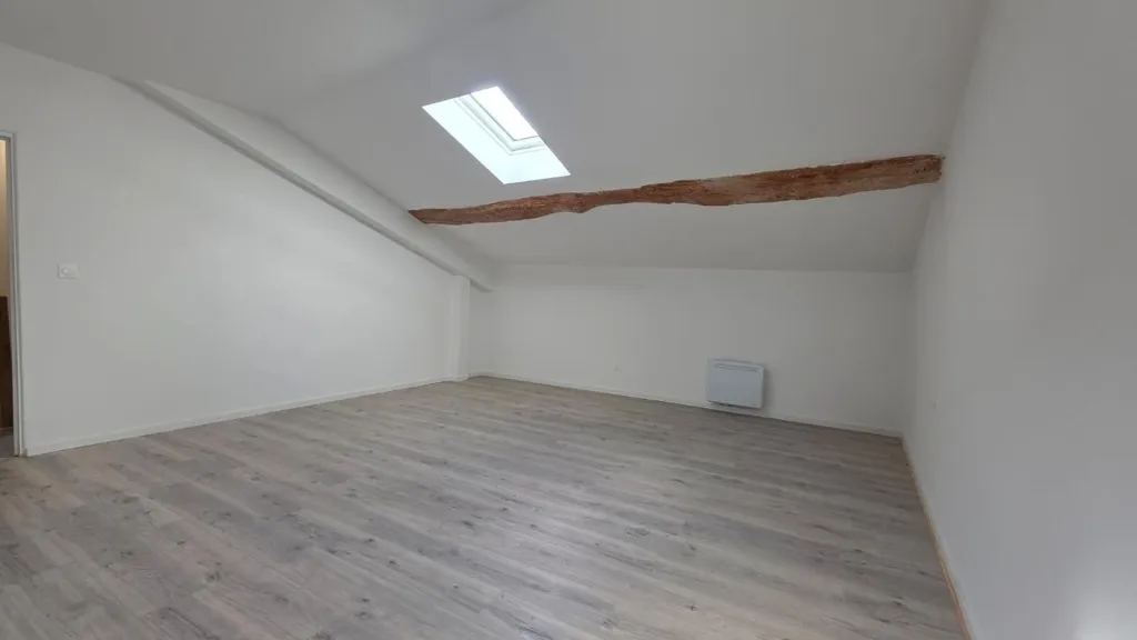 Toad - Renovated Apartment with Balcony in Montois-la-Montagne