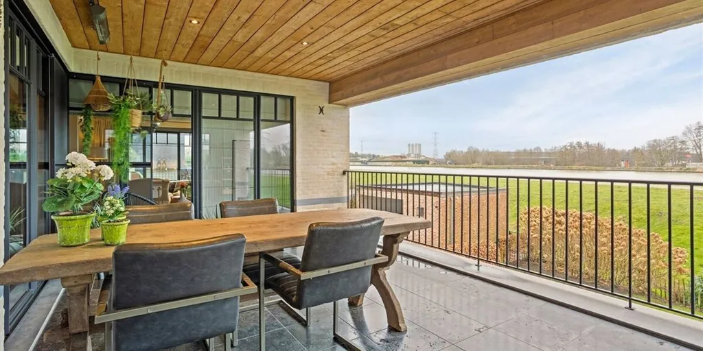 Balcon - Duplex avec Vue sur le Canal à Zandhoven