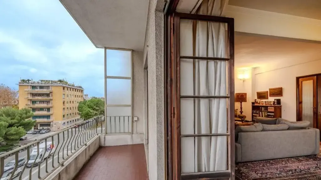 Séjour - Apartment with Balcony in Piazza Leonardo da Vinci, Genoa
