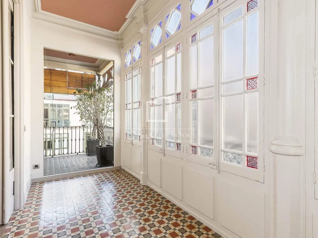 hallway_entrance