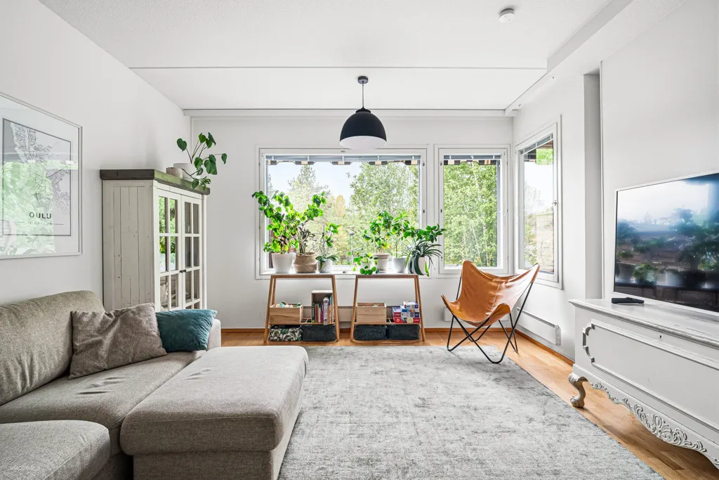 Elutuba - Spacious Corner Flat with Balcony in Kerava