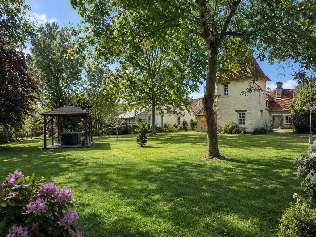 Jardin - Longère de Caractère avec Jardin dans l'Indre