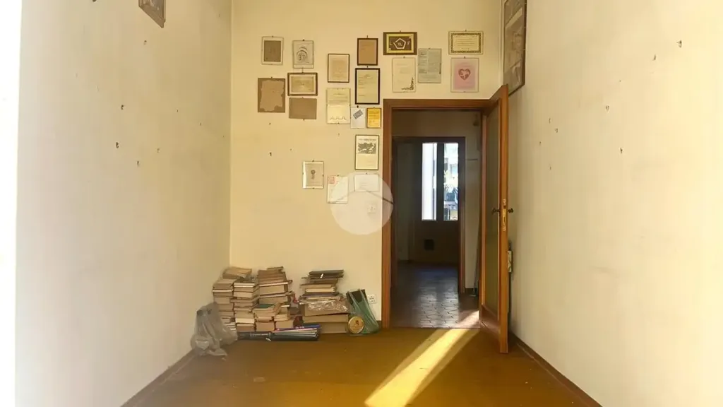 Entrée - 5-Room Apartment with Balcony in Florence