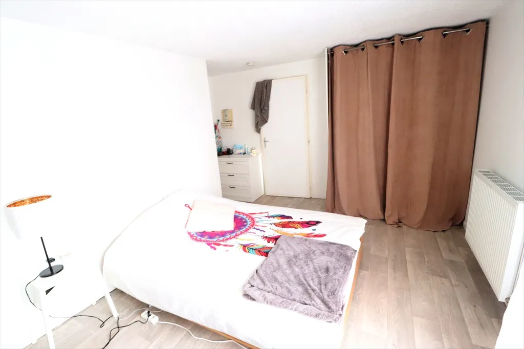 Bedrooms - Renovated 2-Bed Apartment near Albi University