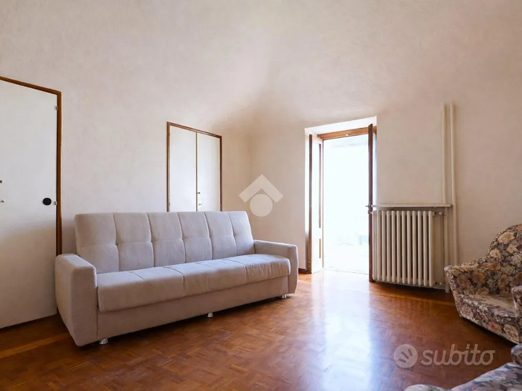 Appartement 4 pièces à IT