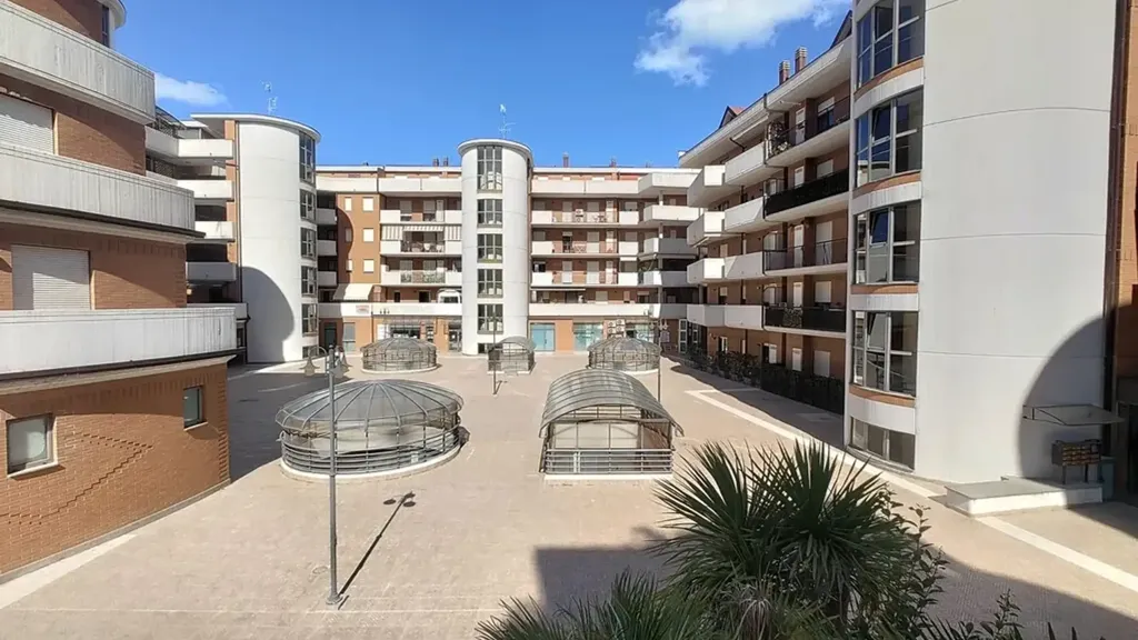 Jardin - Ground Floor Office in Vasto, Via Giulio Cesare
