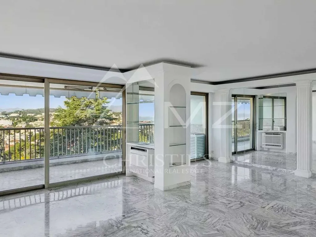 Séjour - Appartement Luxueux avec Vue Mer à Cannes