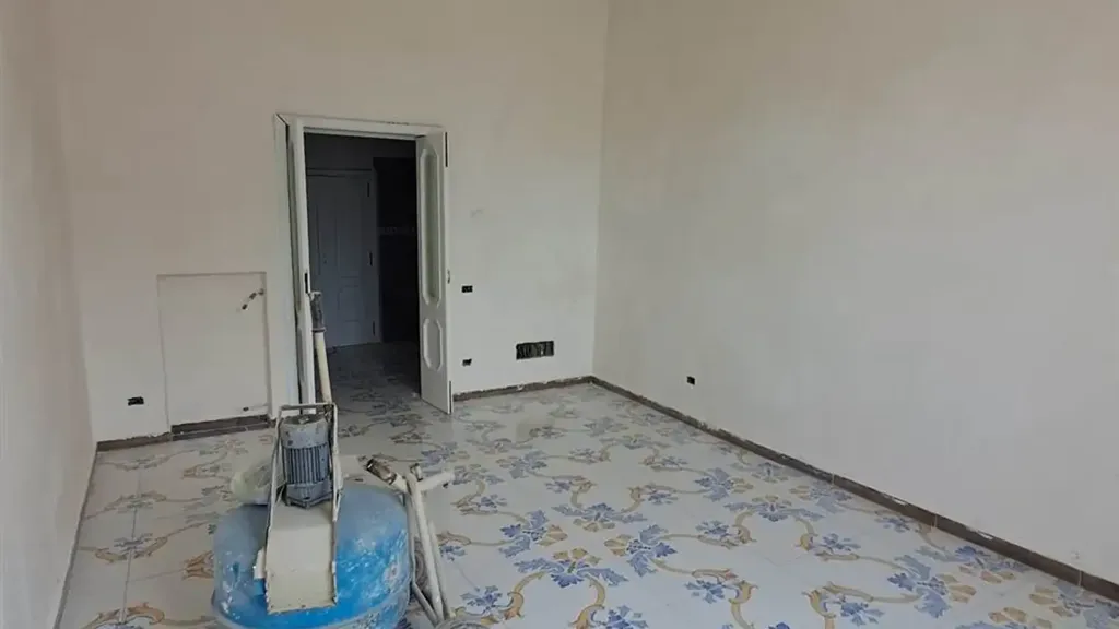 Stanze - Appartamento con vista panoramica a Salerno