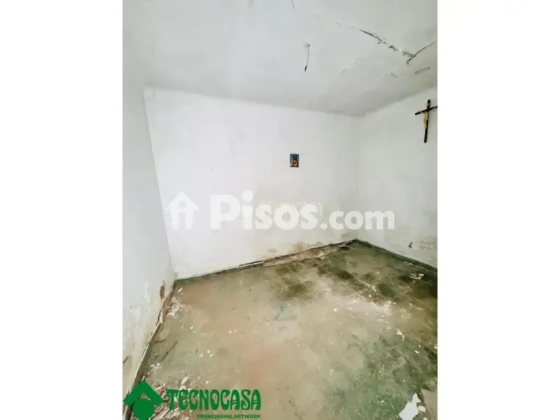 Pièces - Adosado to Renovate in Urda