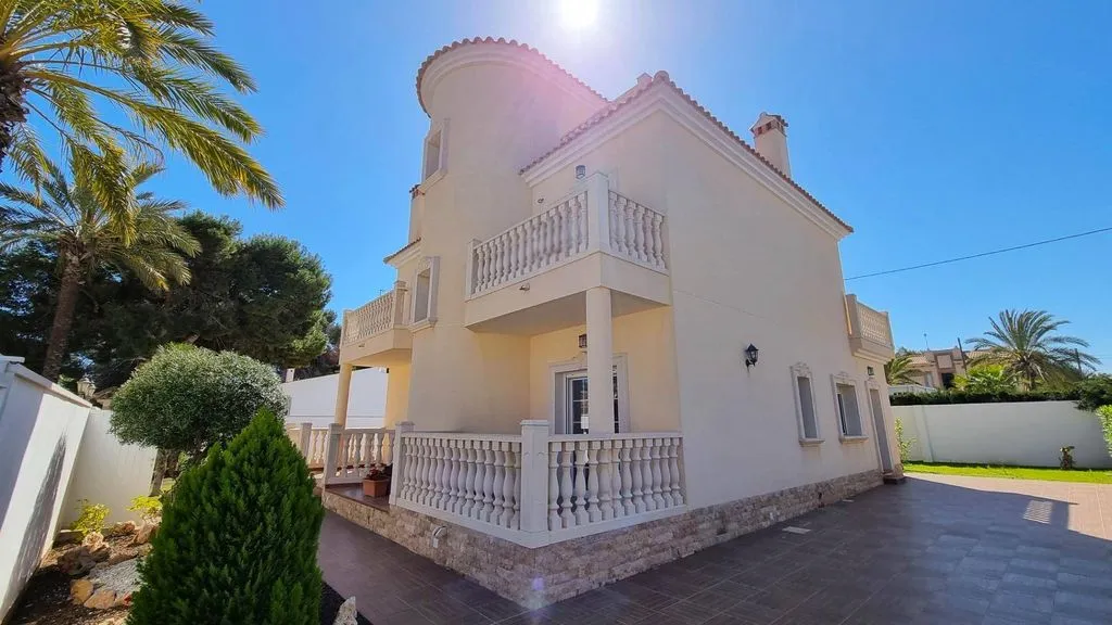 Esterno - Luxury Villa with Pool in Cabo Roig, Valencia