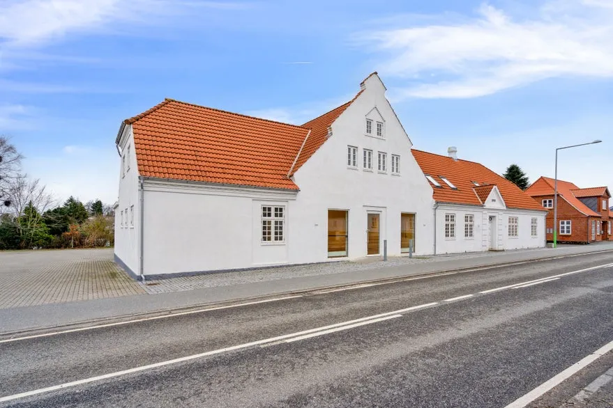 Välivaade - Architectural Business Property with Lorry Ramp in Svendborg