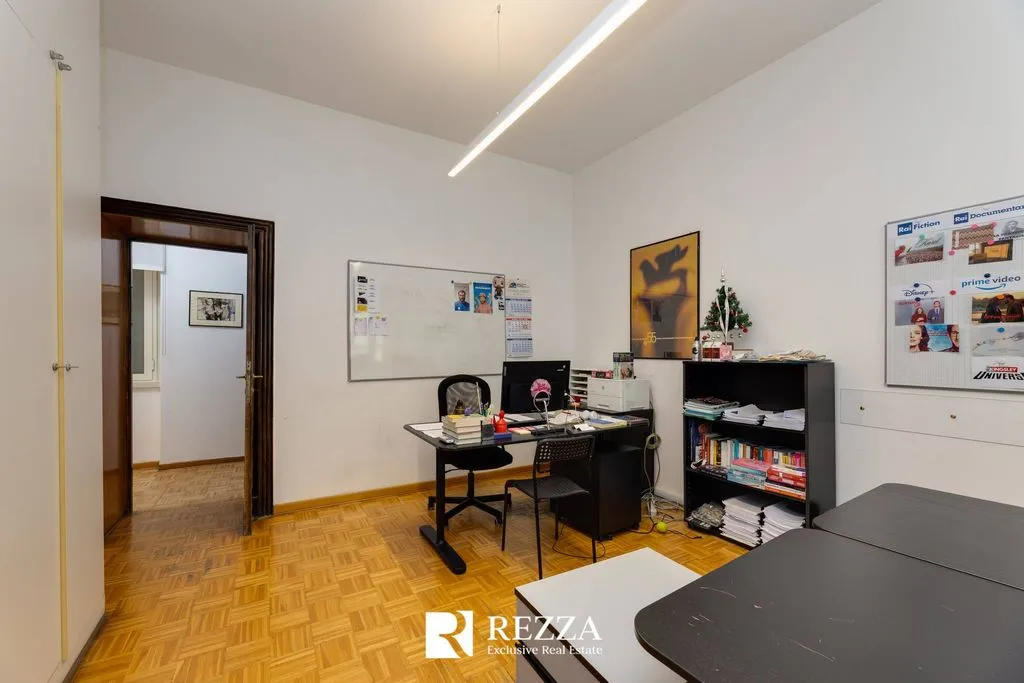 Bureau - Luxury Office with Terrace in Parioli, Rome