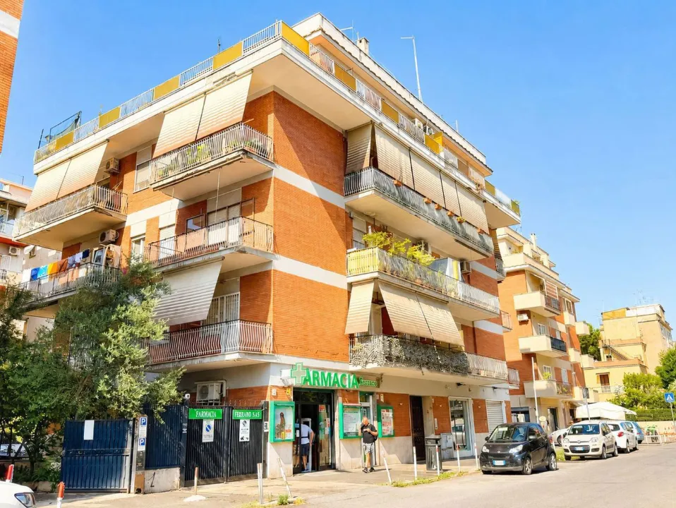 Exterior - Rented Apartment with Balconies in Rome
