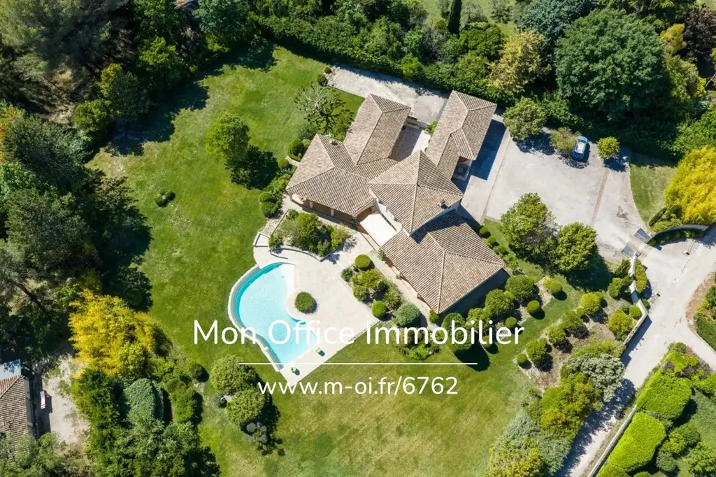 Õhuvaade - Luxury Villa with Pool in Venelles